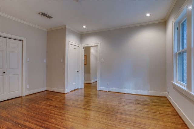 1126 N Windomere Avenue, Dallas, TX 75208