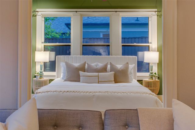 1126 N Windomere Avenue, Dallas, TX 75208