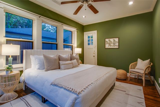 1126 N Windomere Avenue, Dallas, TX 75208