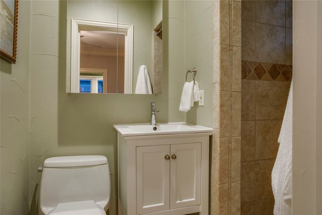 1126 N Windomere Avenue, Dallas, TX 75208