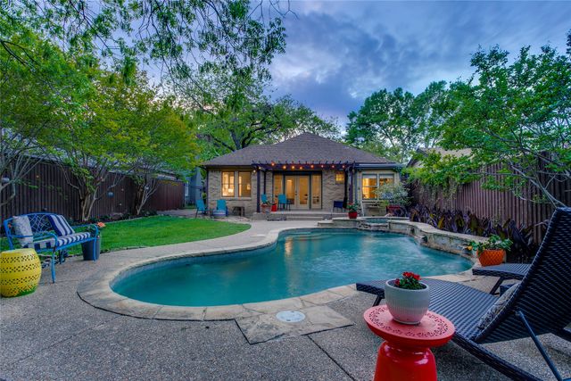 1126 N Windomere Avenue, Dallas, TX 75208
