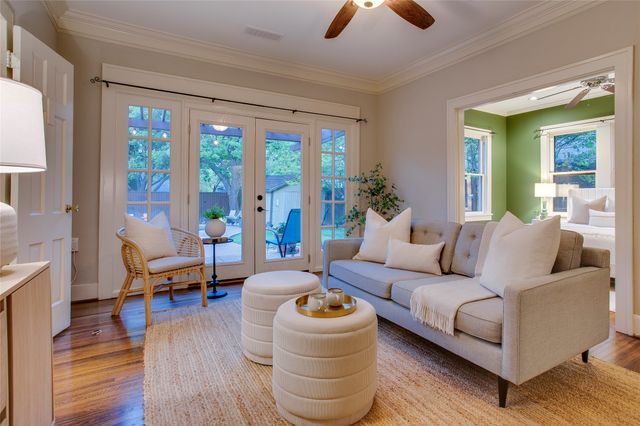 1126 N Windomere Avenue, Dallas, TX 75208