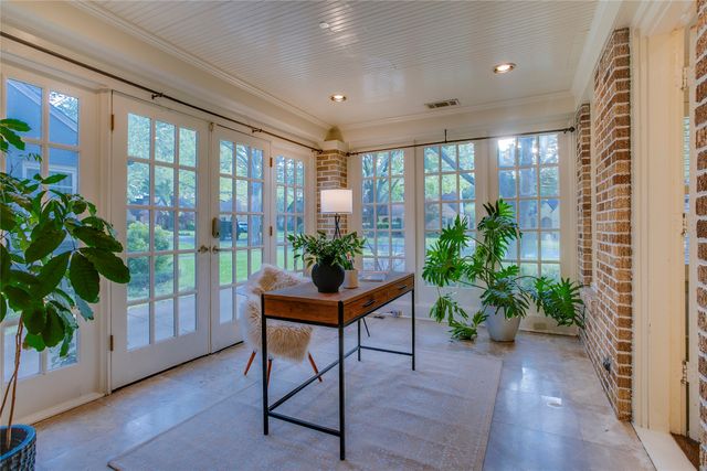 1126 N Windomere Avenue, Dallas, TX 75208