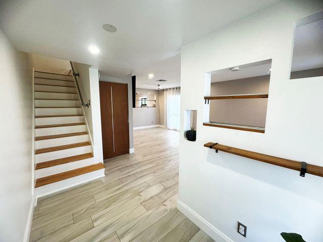 321 Sandtree Drive, Palm Beach Gardens, FL 33403