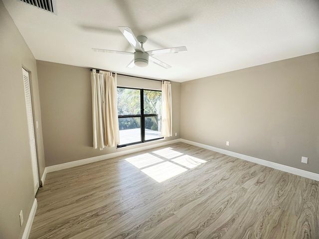 321 Sandtree Drive, Palm Beach Gardens, FL 33403