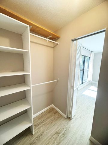 321 Sandtree Drive, Palm Beach Gardens, FL 33403