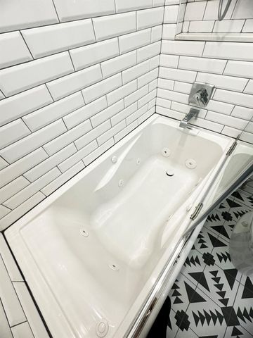 321 Sandtree Drive, Palm Beach Gardens, FL 33403