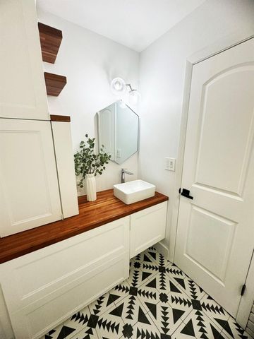 321 Sandtree Drive, Palm Beach Gardens, FL 33403