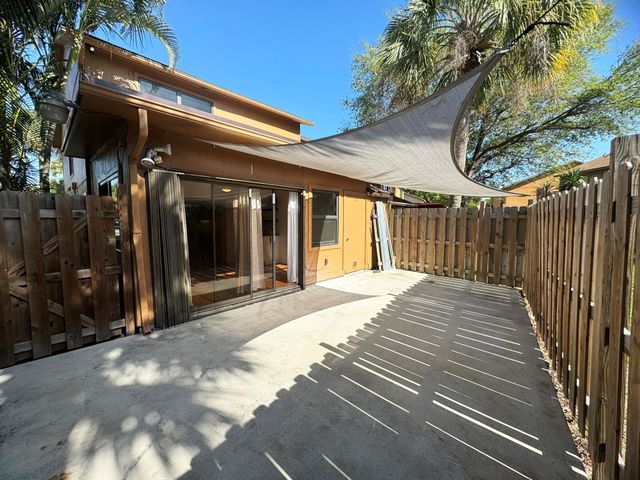 321 Sandtree Drive, Palm Beach Gardens, FL 33403