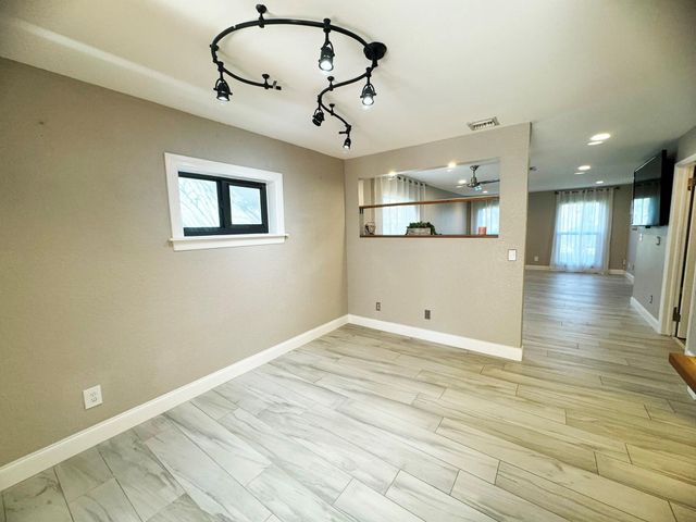 321 Sandtree Drive, Palm Beach Gardens, FL 33403