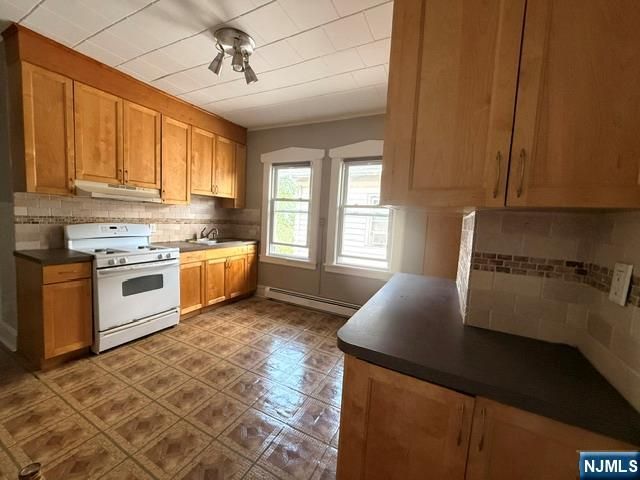 36 Demott 2, Clifton, NJ 07011