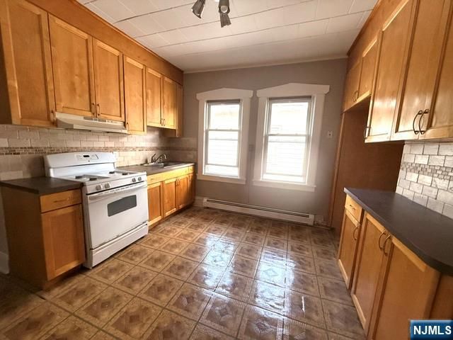 36 Demott 2, Clifton, NJ 07011