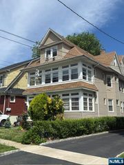 36 Demott 2, Clifton, NJ 07011