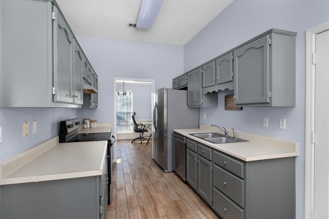 7894 HYMAN DR, Bartlett, TN 38133