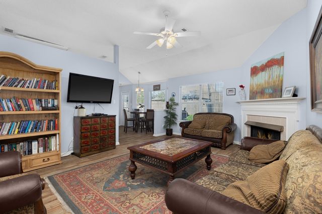 7894 HYMAN DR, Bartlett, TN 38133