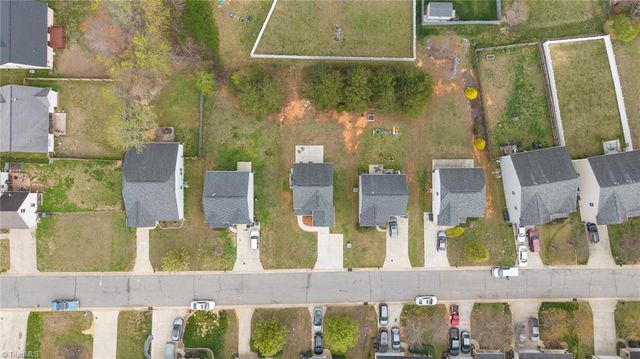 551 Clear Meadow Drive, Winston-salem, NC 27107