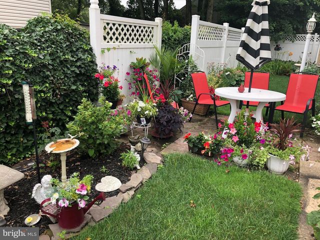 295 LANDER DR, Trenton, NJ 08619