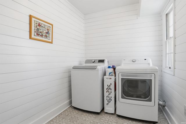 942 Plaza Drive, Evansville, IN 47715