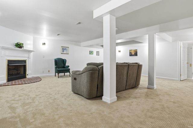 942 Plaza Drive, Evansville, IN 47715