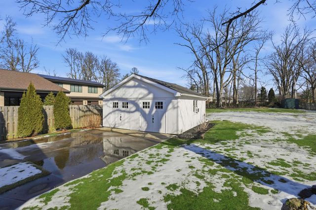 942 Plaza Drive, Evansville, IN 47715