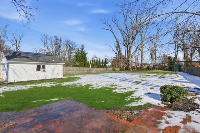 942 Plaza Drive, Evansville, IN 47715