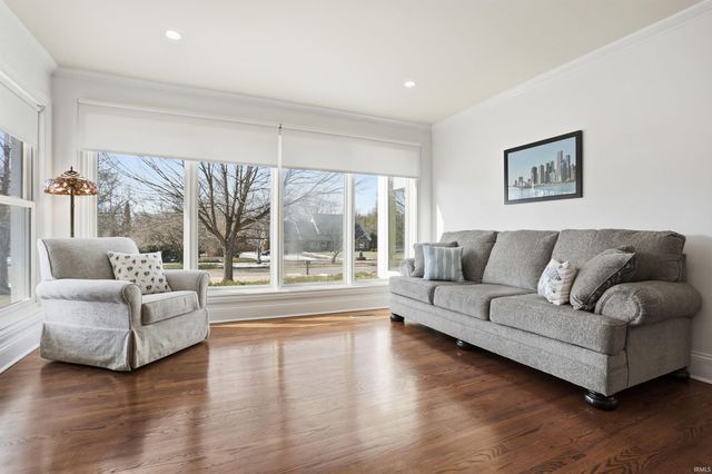 942 Plaza Drive, Evansville, IN 47715