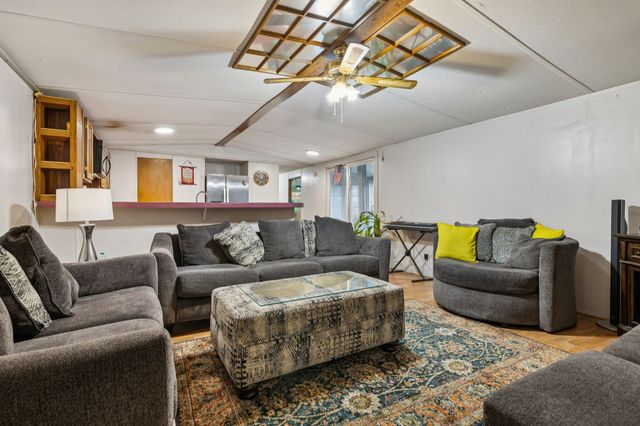 613 Sycamore Ln, La Vergne, TN 37086