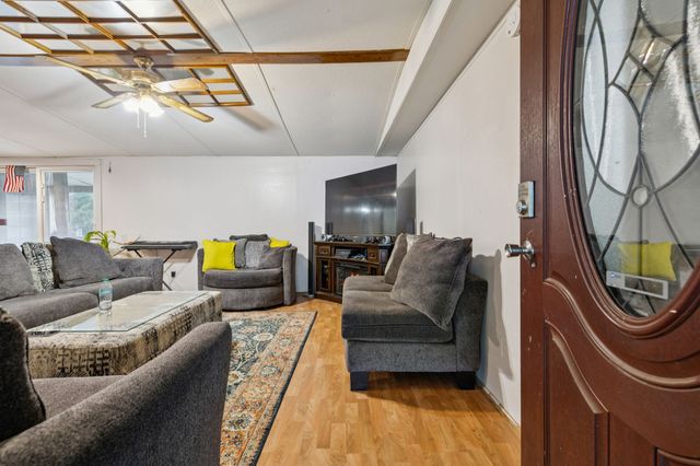 613 Sycamore Ln, La Vergne, TN 37086