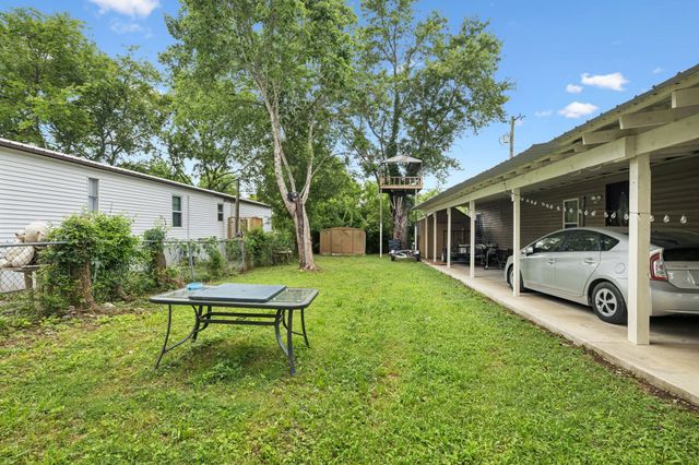 613 Sycamore Ln, La Vergne, TN 37086