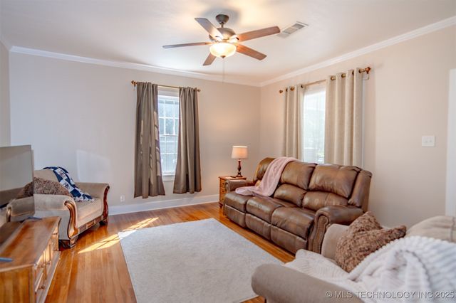 709 NE 2nd, Antlers, OK 74523