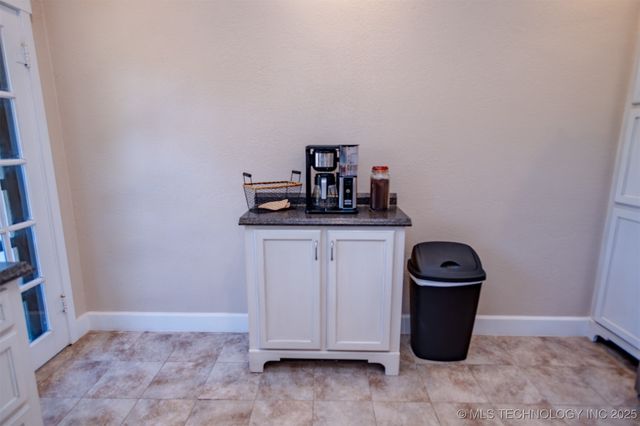 709 NE 2nd, Antlers, OK 74523