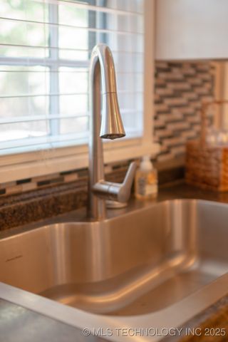 709 NE 2nd, Antlers, OK 74523