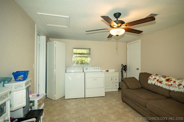 709 NE 2nd, Antlers, OK 74523