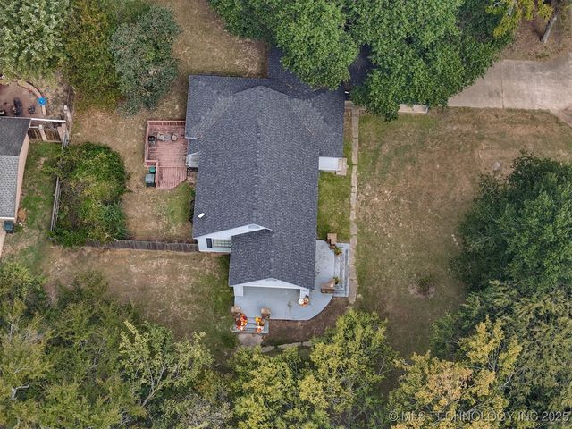 709 NE 2nd, Antlers, OK 74523