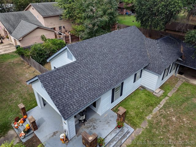 709 NE 2nd, Antlers, OK 74523