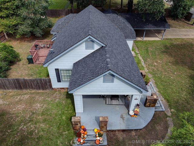 709 NE 2nd, Antlers, OK 74523