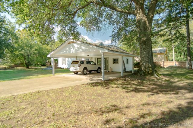 709 NE 2nd, Antlers, OK 74523