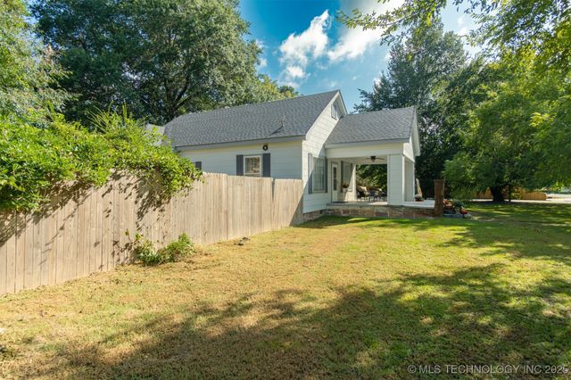 709 NE 2nd, Antlers, OK 74523