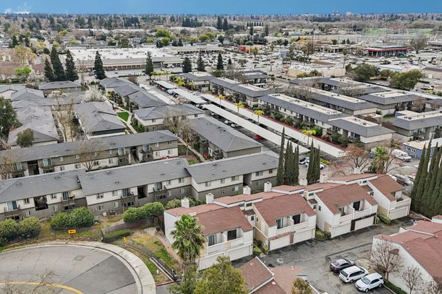 1353 Hood Rd, Sacramento, CA 95825