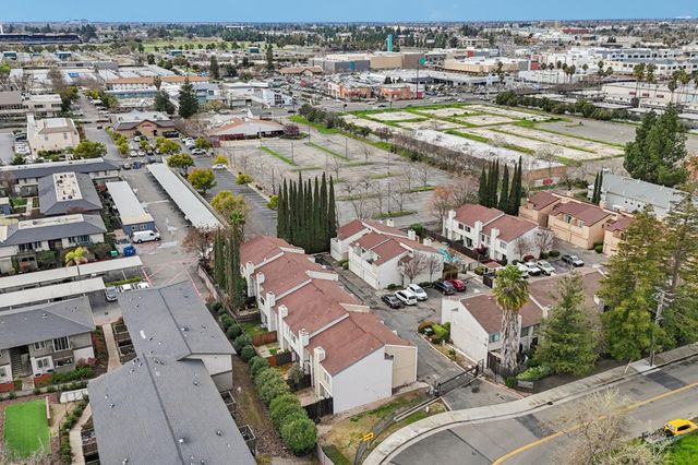 1353 Hood Rd, Sacramento, CA 95825