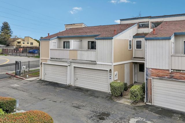 1353 Hood Rd, Sacramento, CA 95825