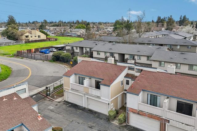 1353 Hood Rd, Sacramento, CA 95825