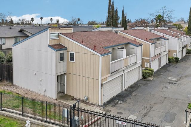 1353 Hood Rd, Sacramento, CA 95825