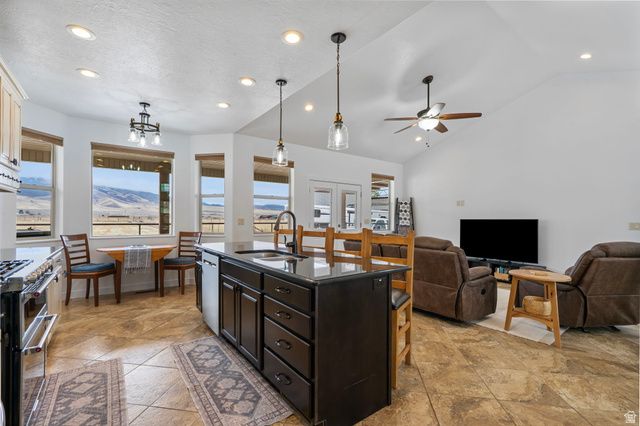 365 W LIZ'S WAY WAY, Monroe, UT 84754