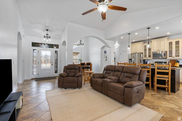 365 W LIZ'S WAY WAY, Monroe, UT 84754