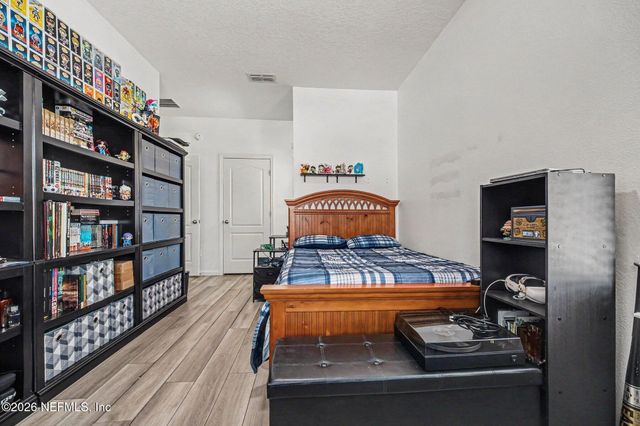 8292 CAPE FOX Drive, Jacksonville, FL 32222