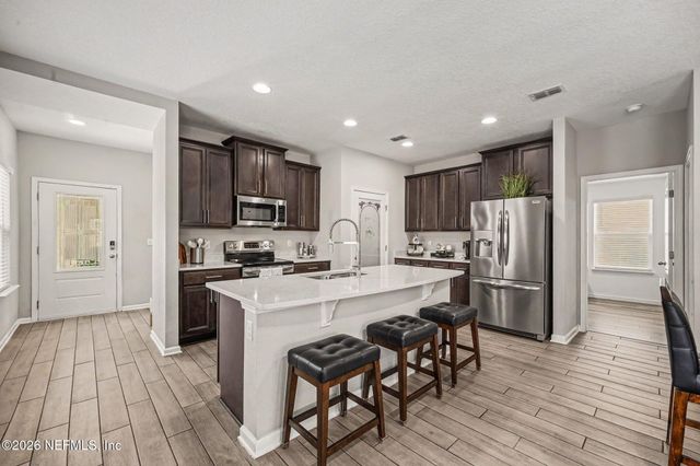 8292 CAPE FOX Drive, Jacksonville, FL 32222