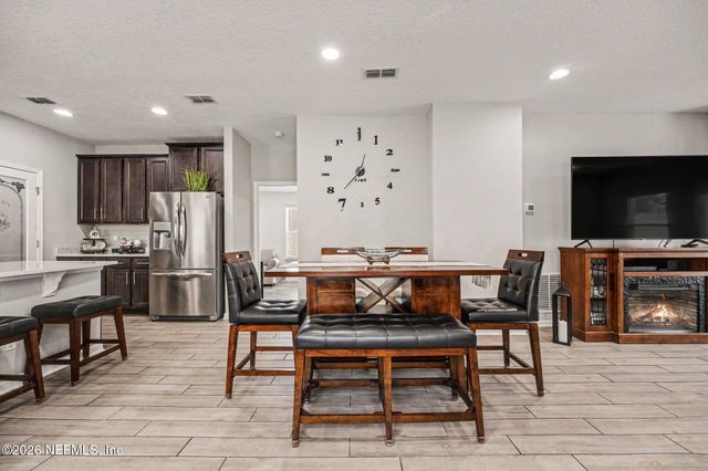 8292 CAPE FOX Drive, Jacksonville, FL 32222