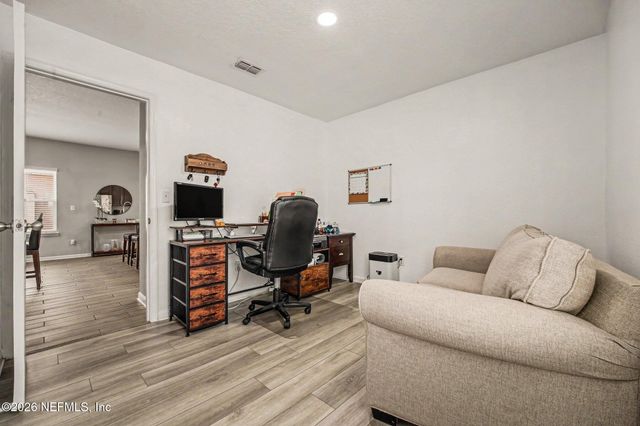 8292 CAPE FOX Drive, Jacksonville, FL 32222