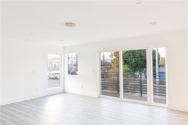 14616 Vanowen, Van Nuys, CA 91405